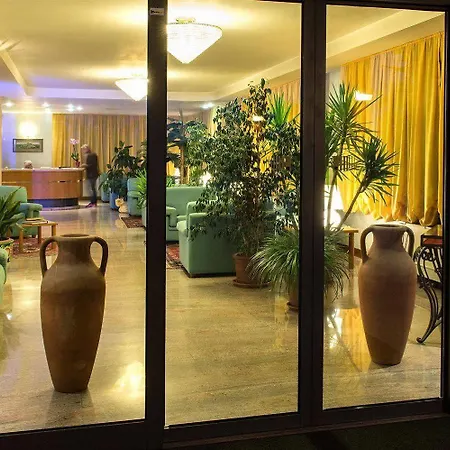 Hotel Torresi 3*