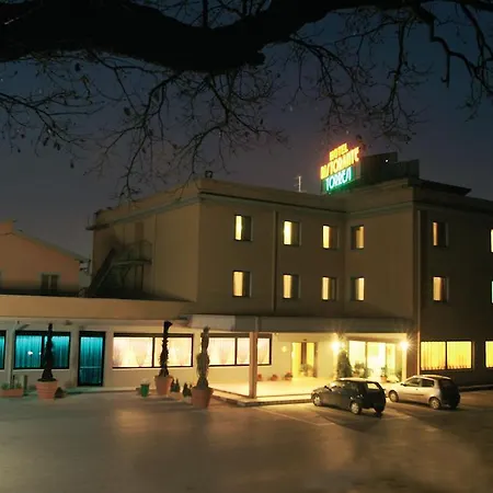 托勒斯酒店 酒店