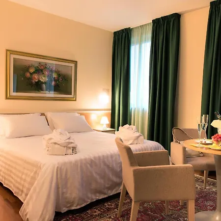 Hotel Torresi 3*
